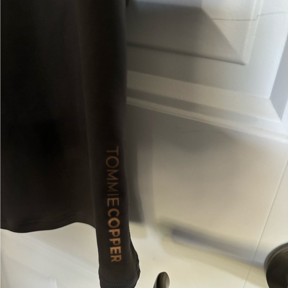 NWOT. Tommy Copper back support tee - Picture 4 of 8